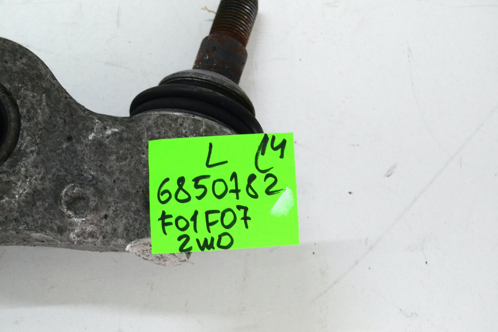 6850781 Передній ричаг лівий bmw F01 F02 (2wd)