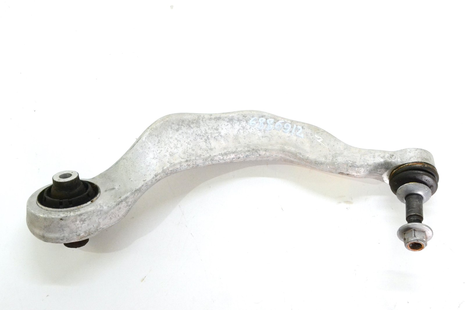 6886912 Передній ричаг правий bmw G14 G15 G16 (4wd)