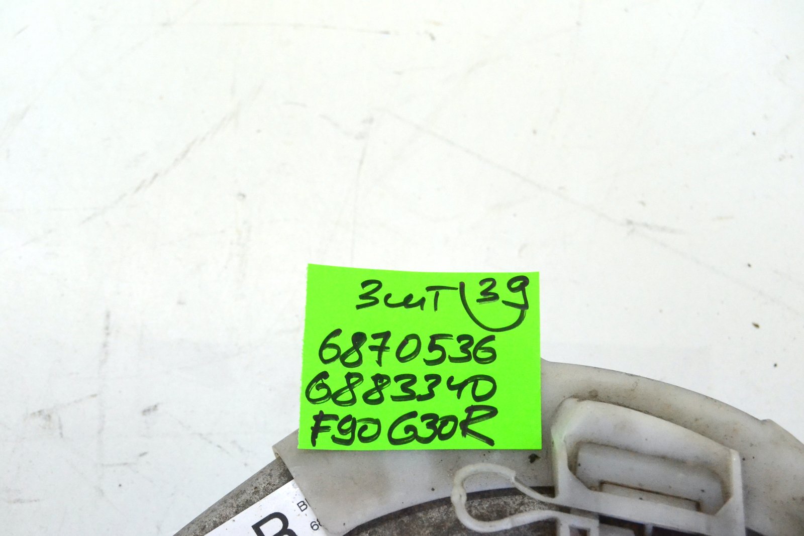 6870536 6883340 Задній ричаг правий bmw G30 F90