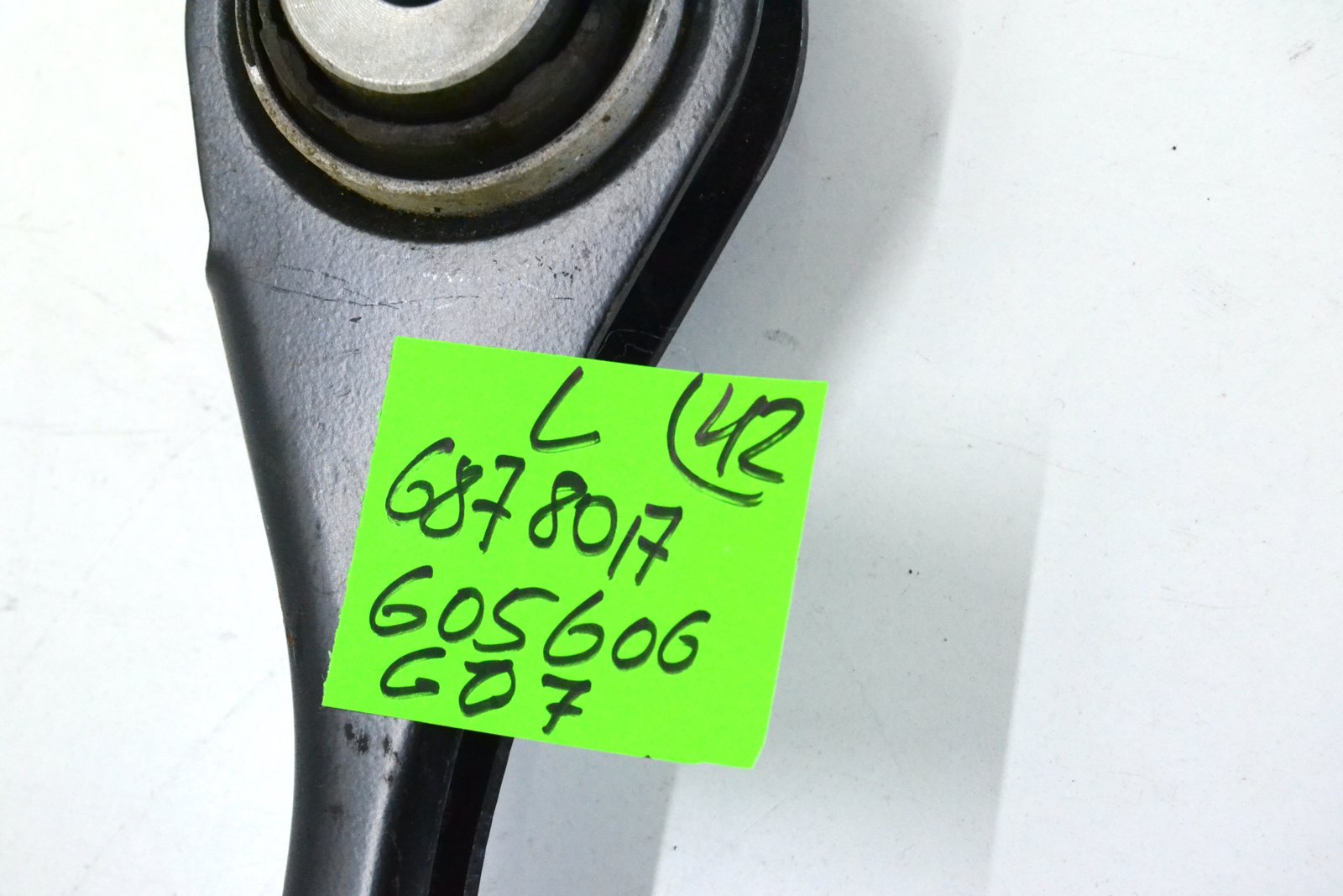 6878017 Задній ричаг лівий bmw G05 G06 G07