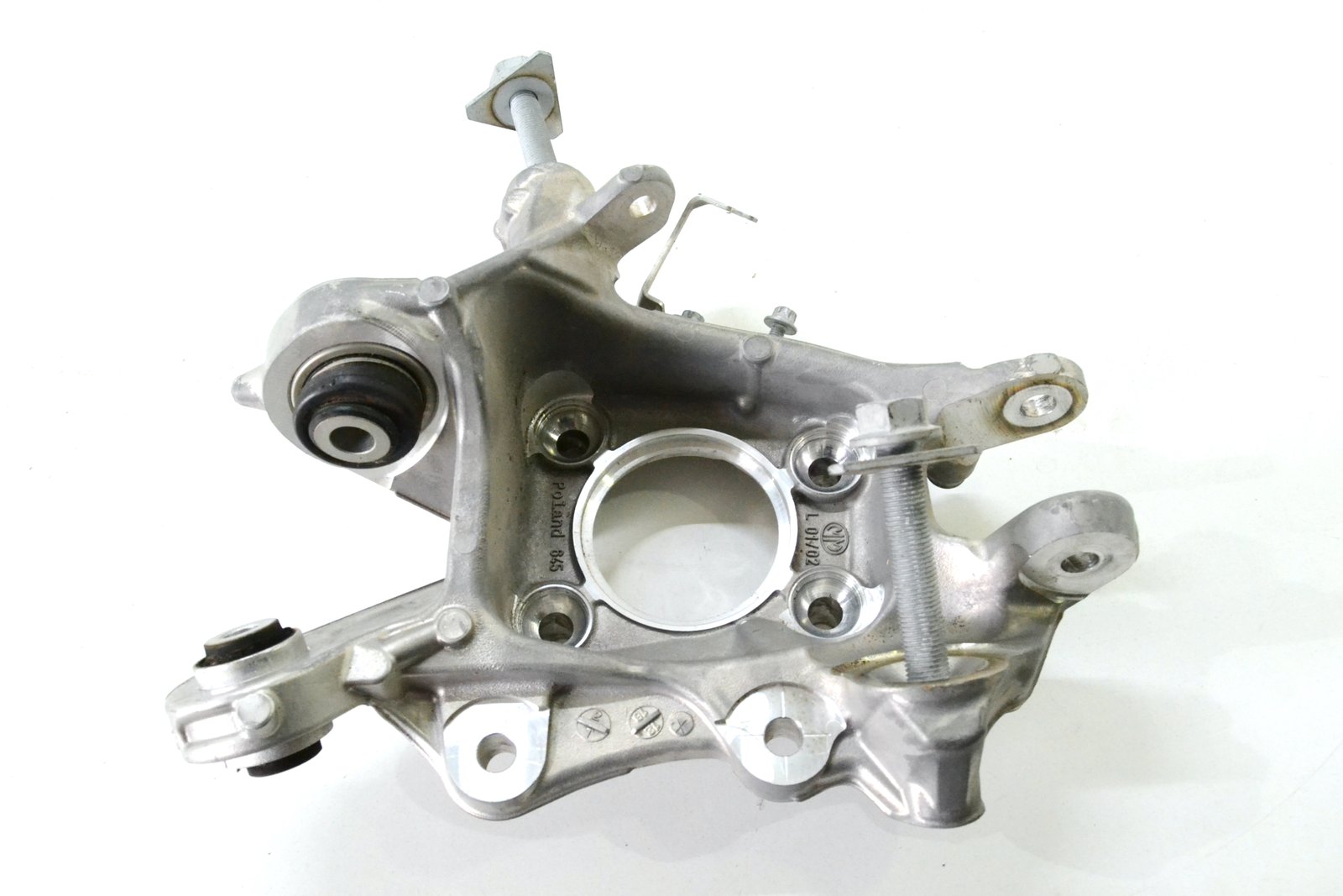 6878623 7126451 Цапфа задня ліва bmw G20 G21 G28