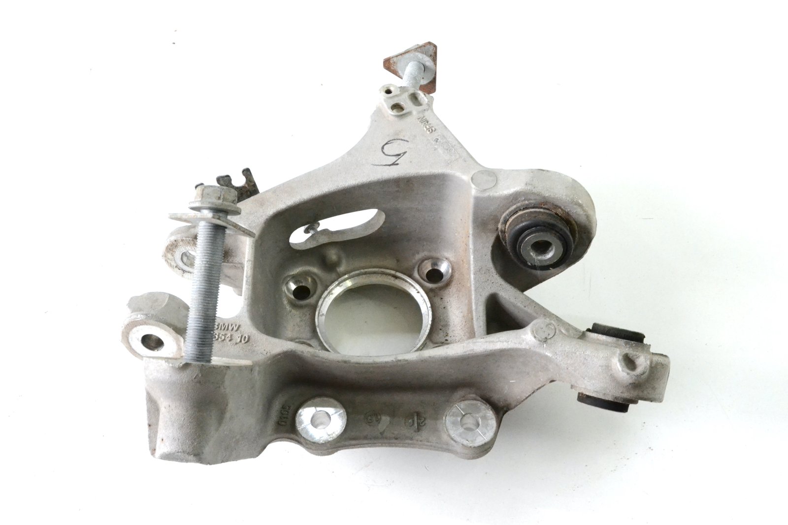 6867268 6867270 Цапфа задня права bmw G32 GT