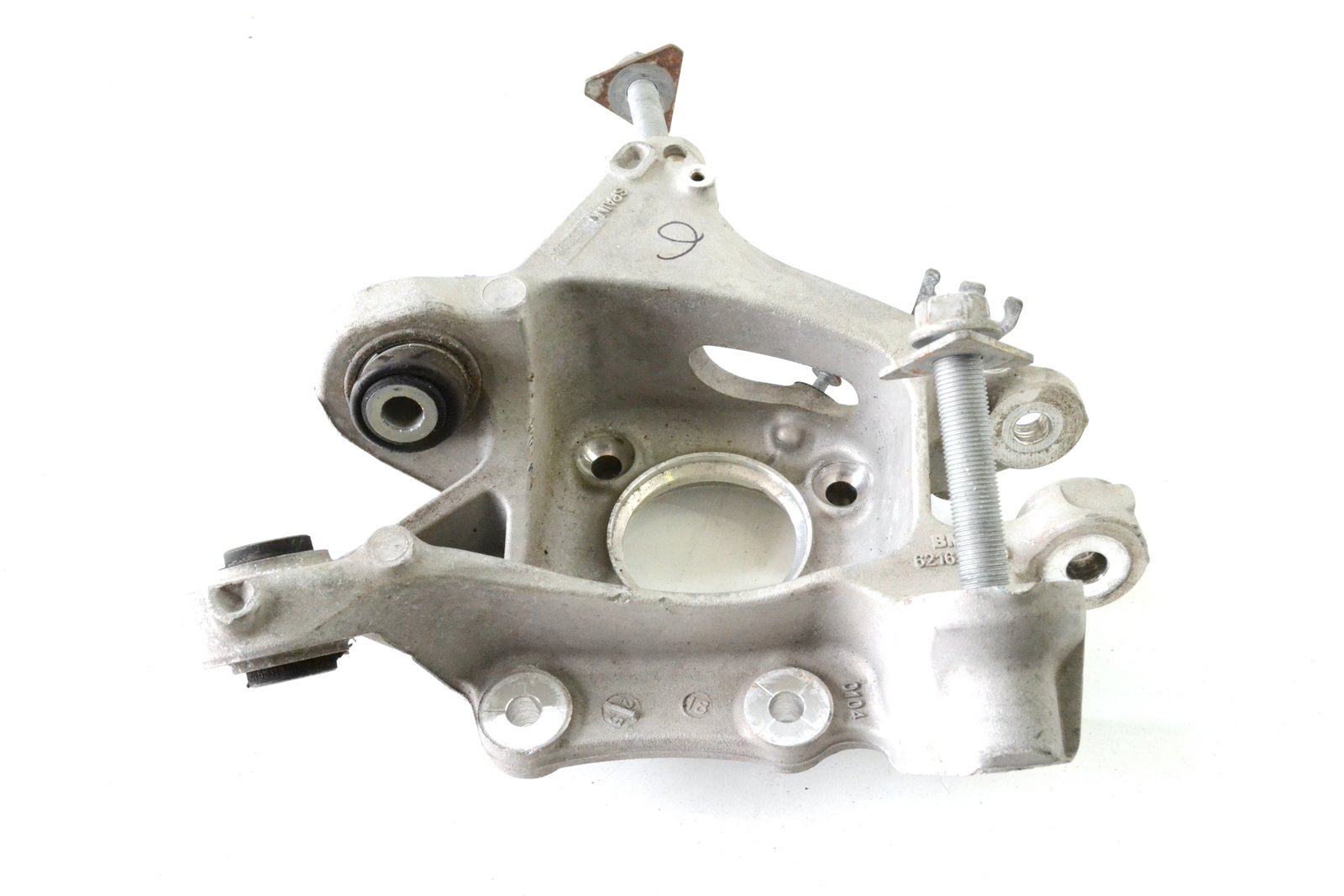 6867267 6867263 Цапфа задня ліва bmw G32 GT