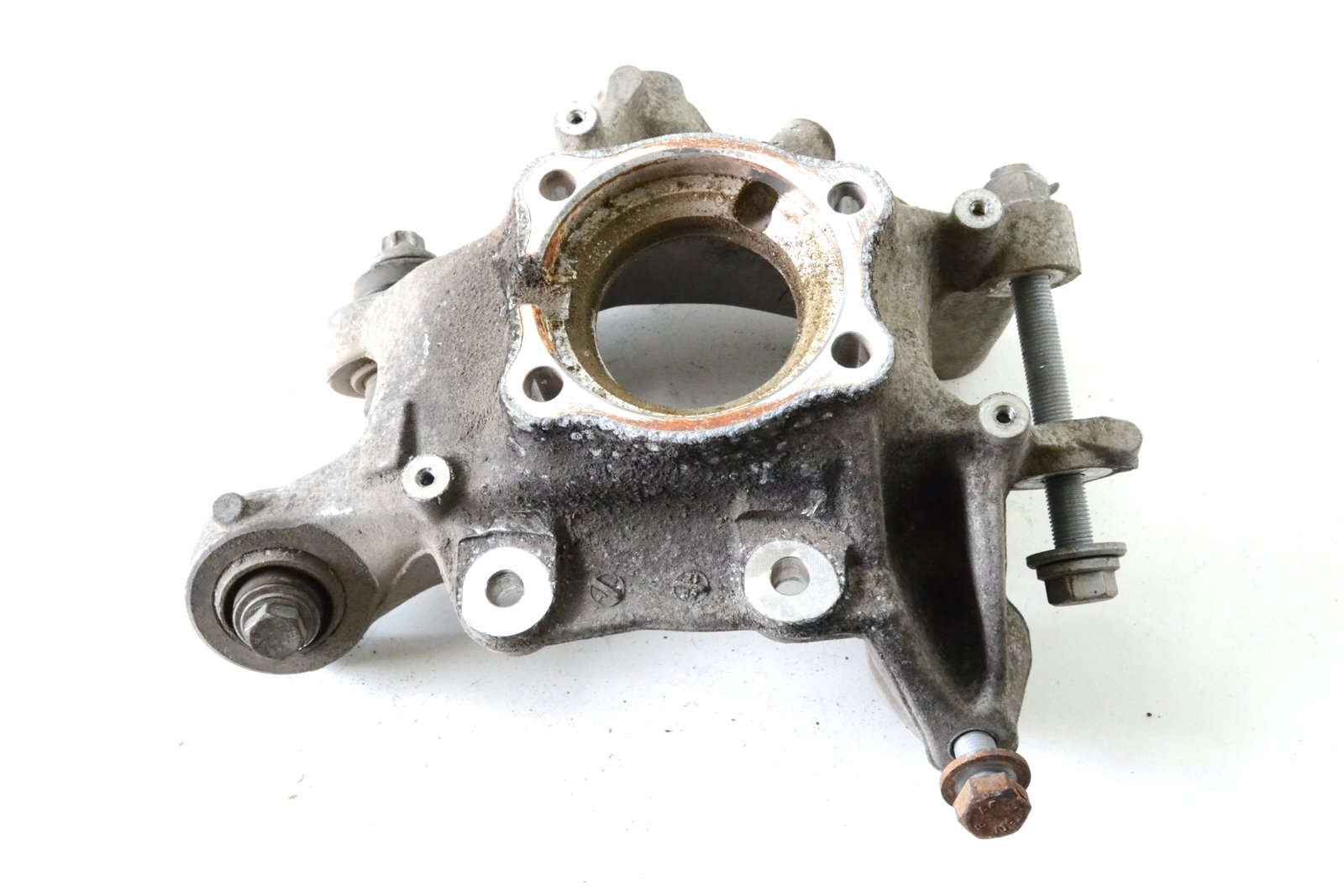 6866338 6866336 Цапфа задня права bmw G30