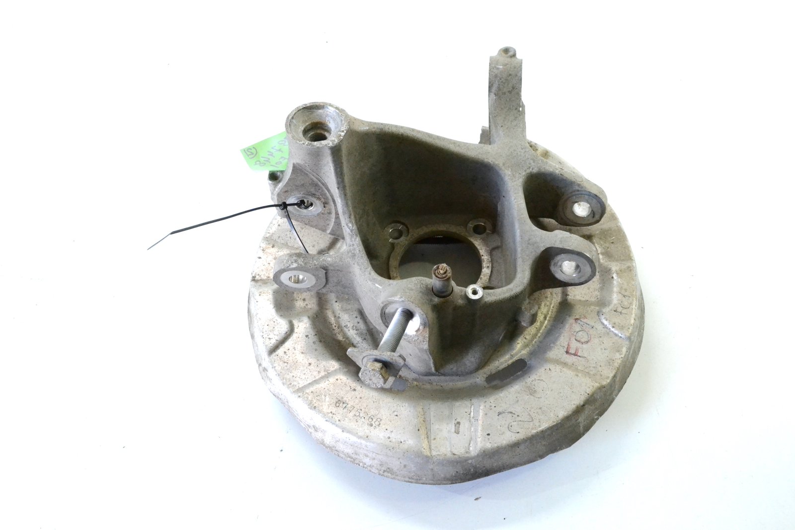 6797448 6796498 Цапфа задня права bmw F01 F02 F04