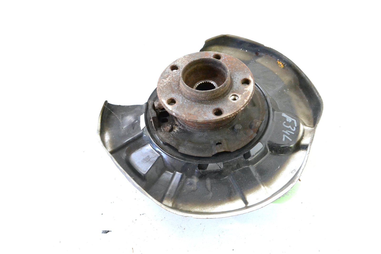 6798983 Цапфа задня ліва bmw F34 