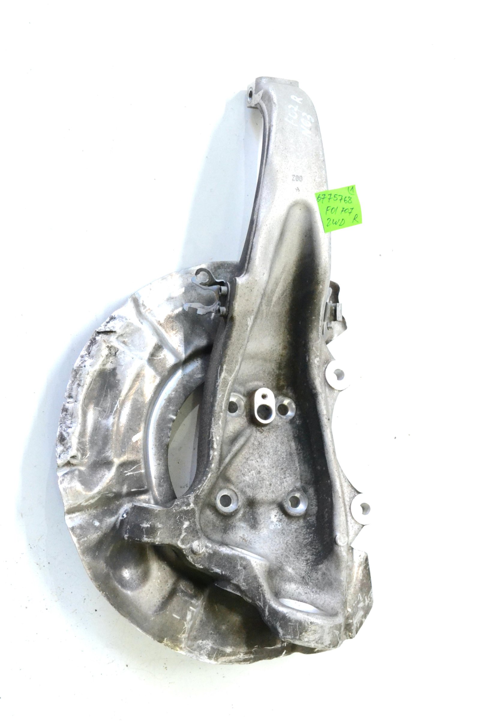 6775768 4082754 Цапфа передня права bmw F07 F01 F02 2wd