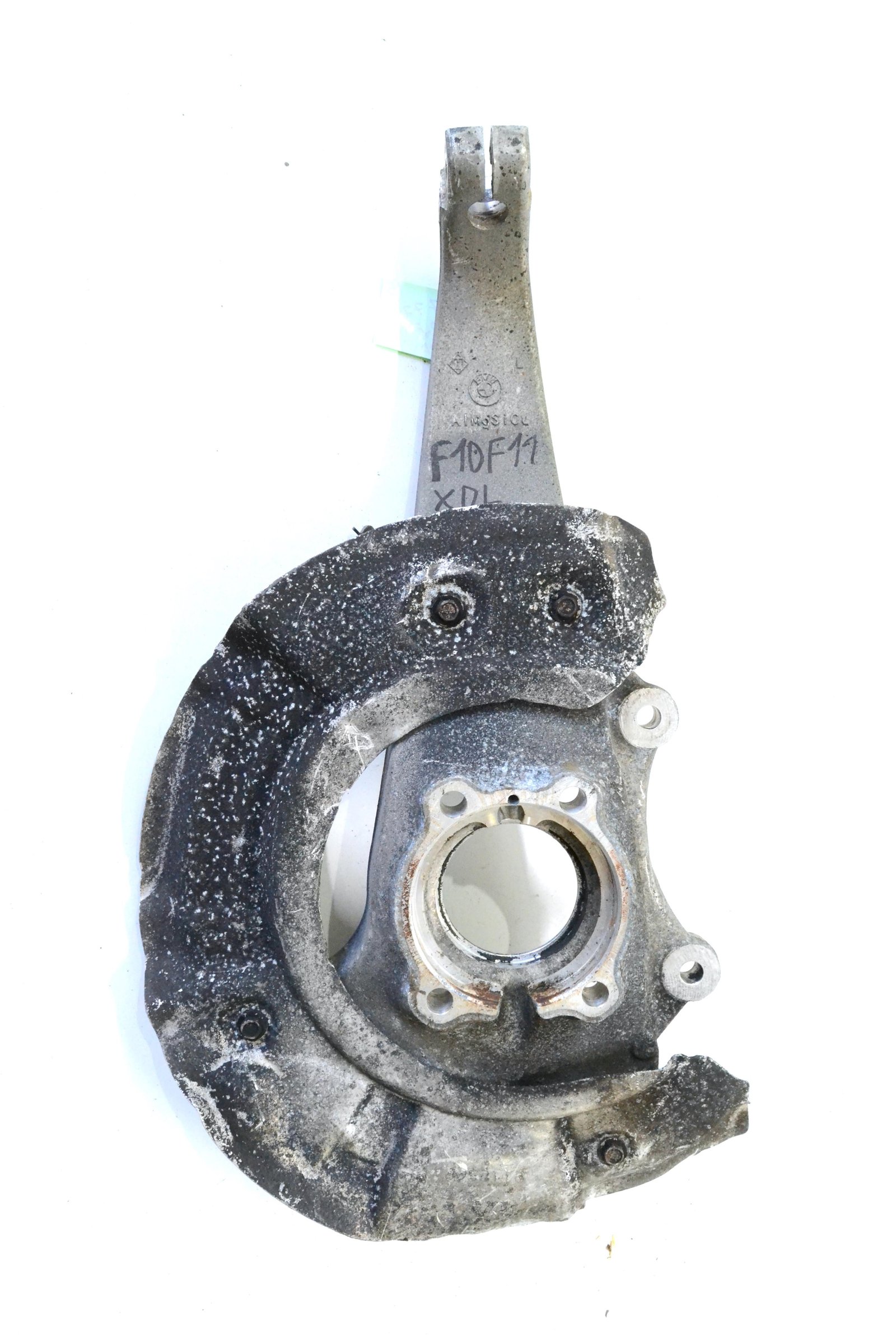 6777751 4082761 Цапфа передня ліва bmw F10 F11 F12 F13 4wd