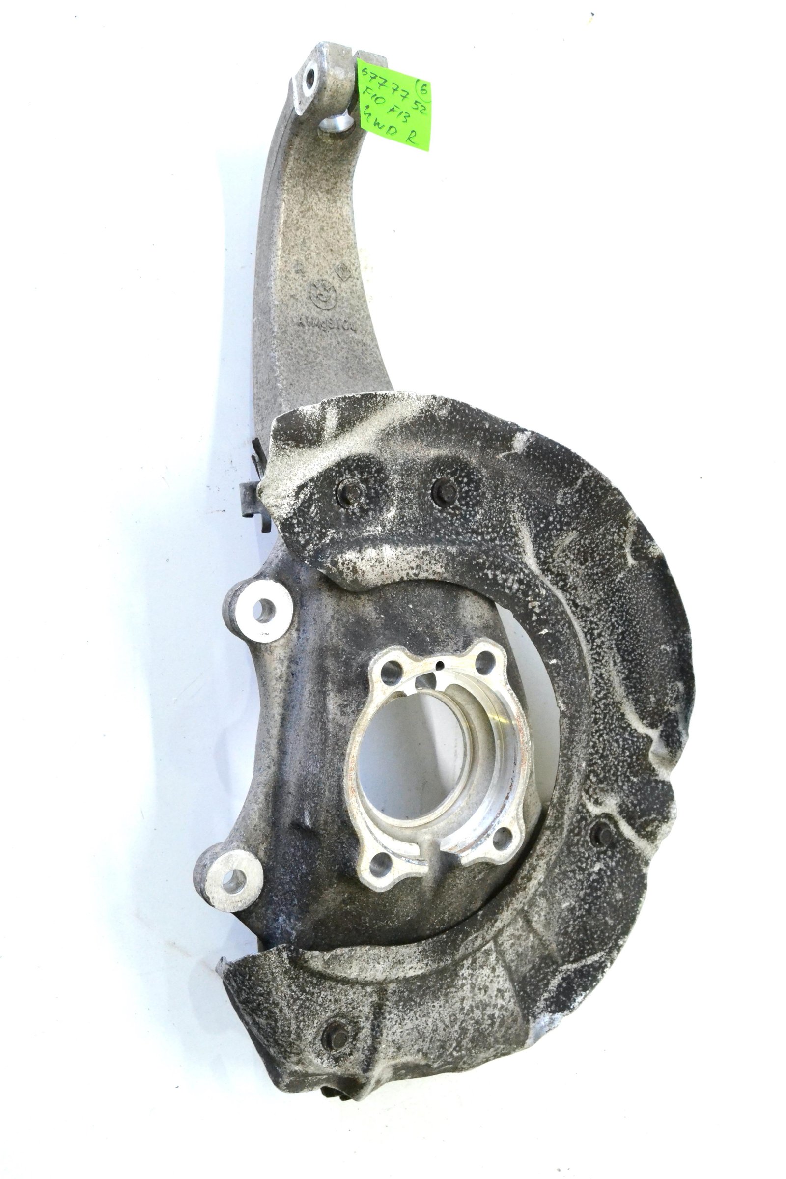6777752 4082762 Цапфа передня права bmw F10 F11 F12 F13 4wd