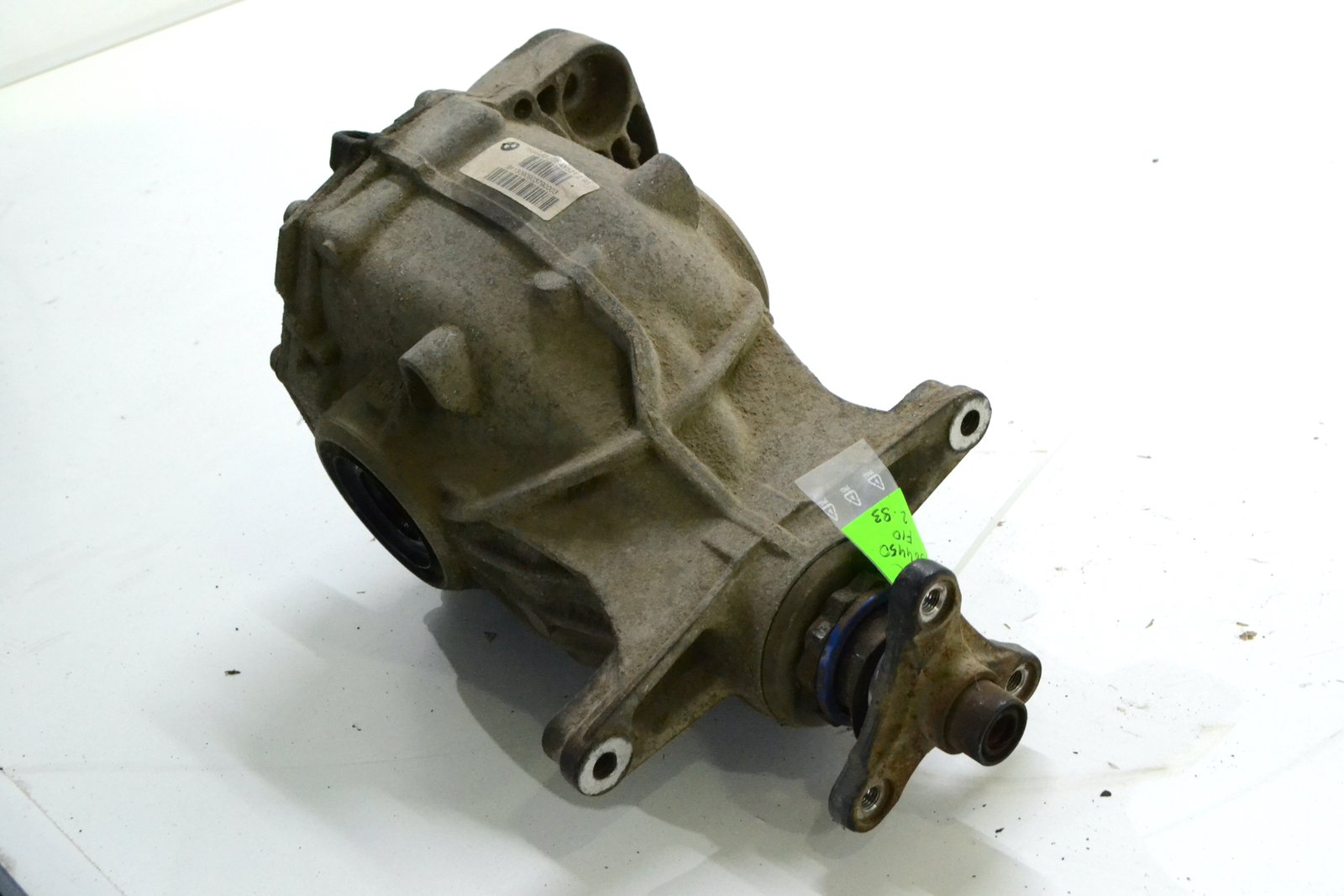 7584450 Редуктор задній bmw F10 F11 F01 F02 (2:93)