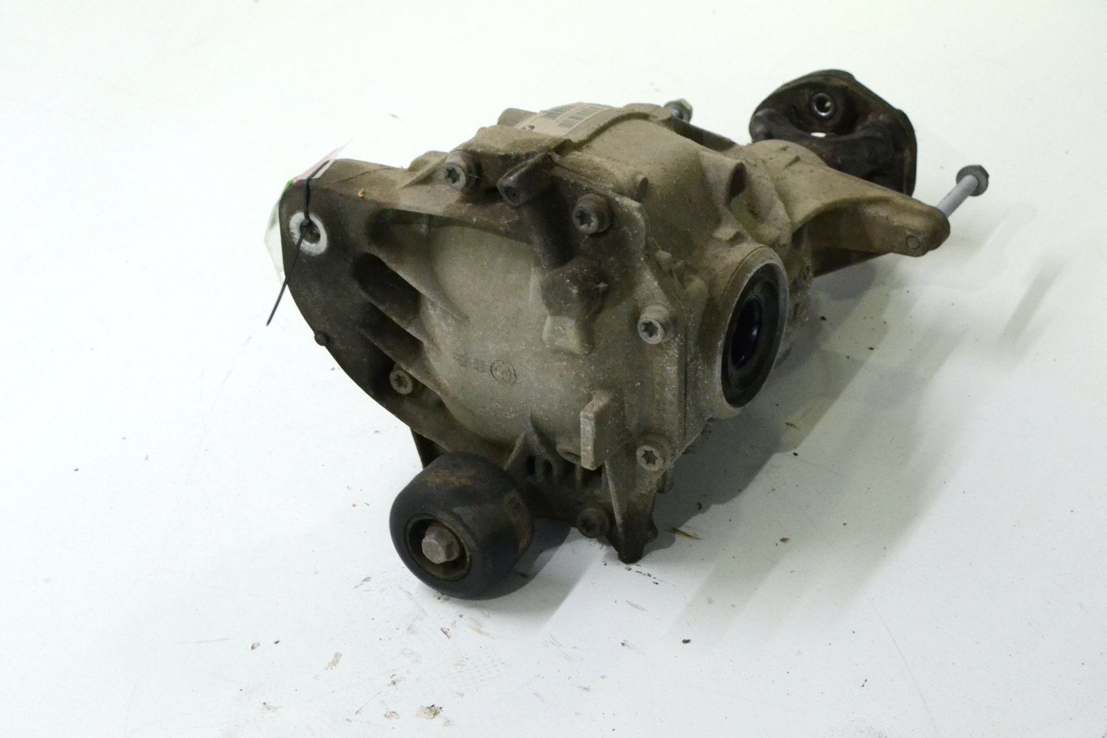 8624221 Редуктор задній bmw G30 G31 (2:93) b46 b48c