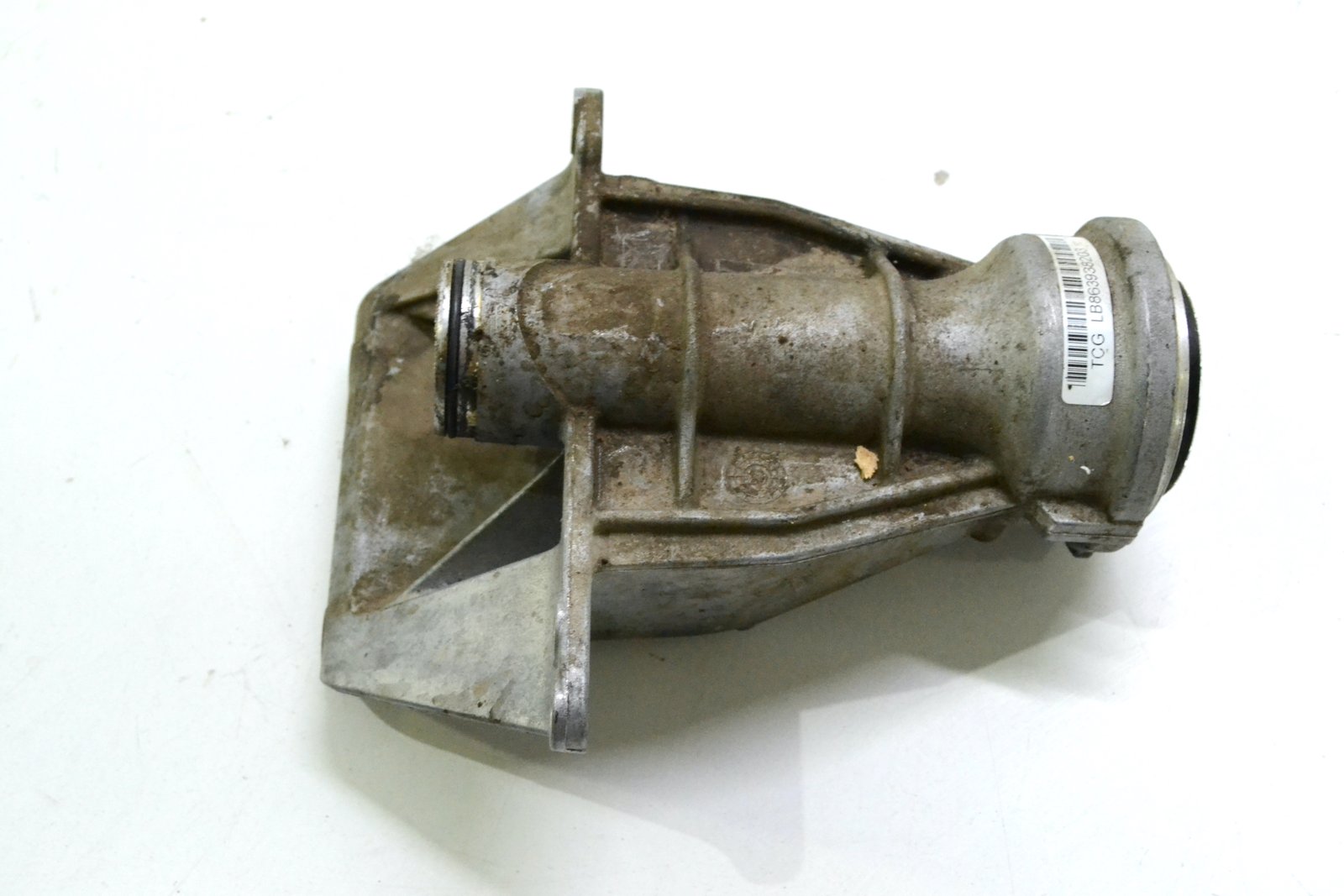 8639383 Опора піввісі bmw G01 G02 G05 G07 G15 G20 b47 b48 b58