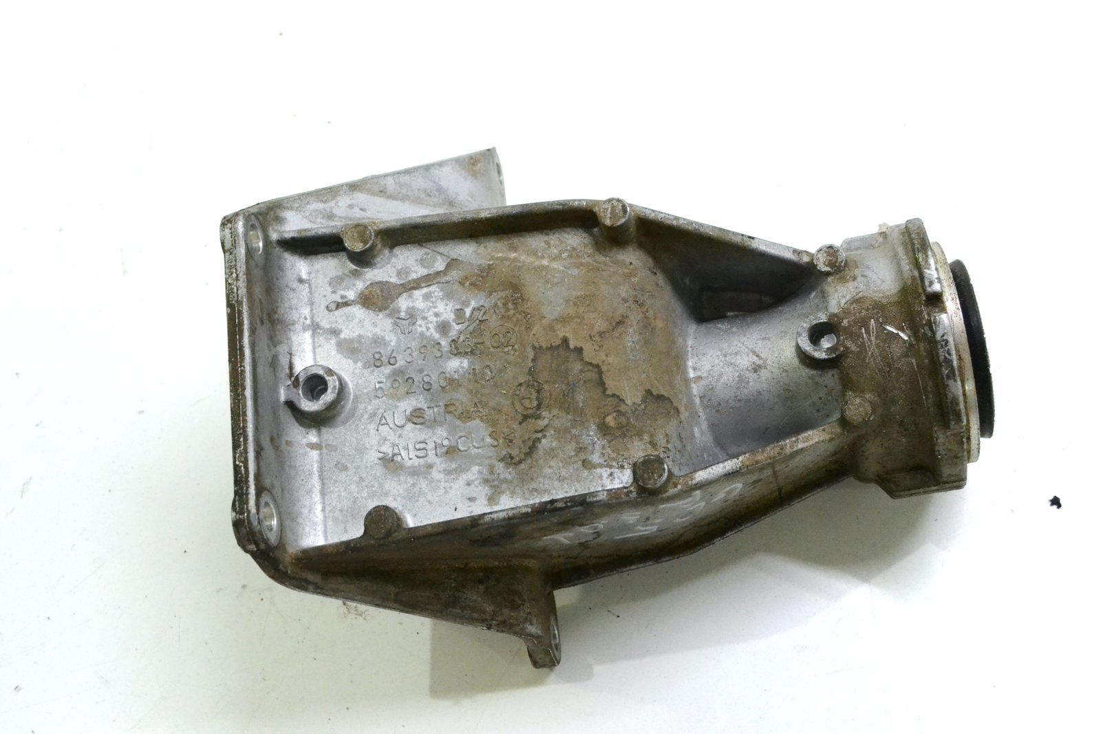 8639383 Опора піввісі bmw G01 G02 G05 G07 G15 G20 b47 b48 b58