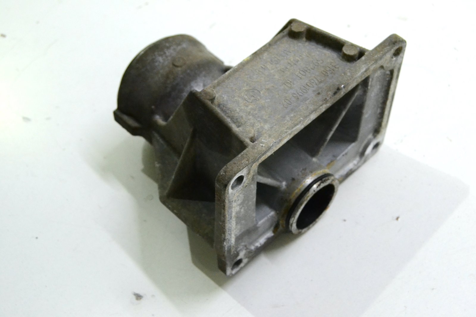 7601996 7601995 Опора піввісі bmw F20 F30 F34 F25 n20 n55