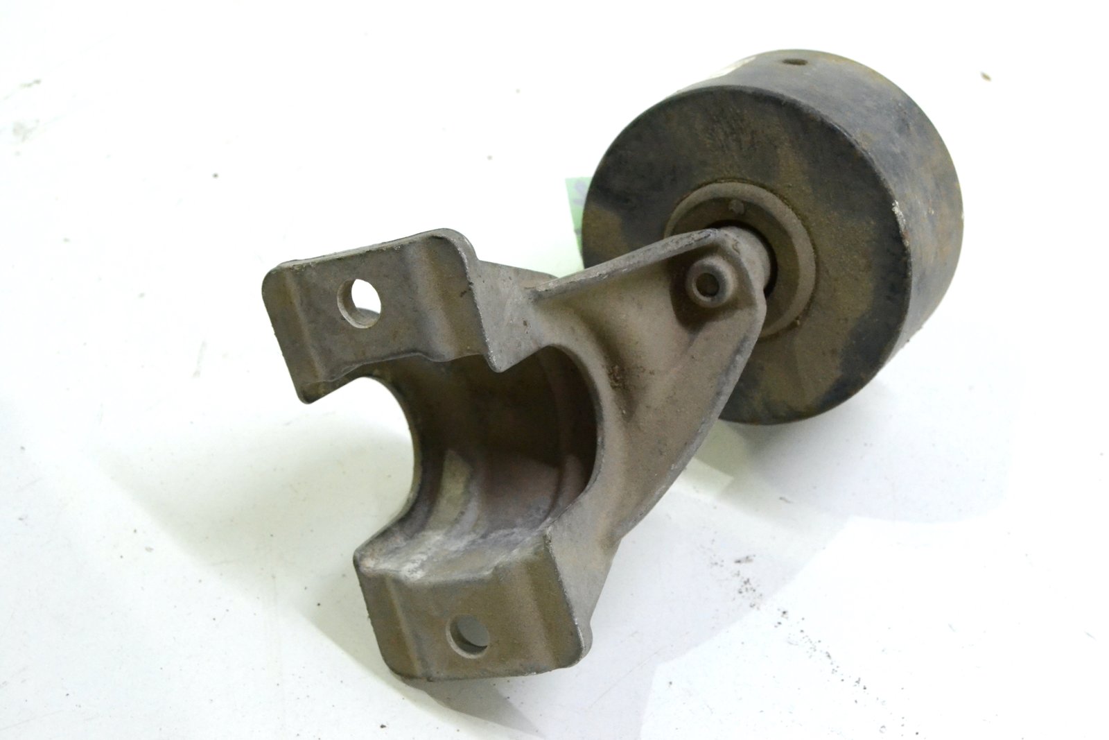 6796559 6796945 Кронштейн bmw F01 F07 F10