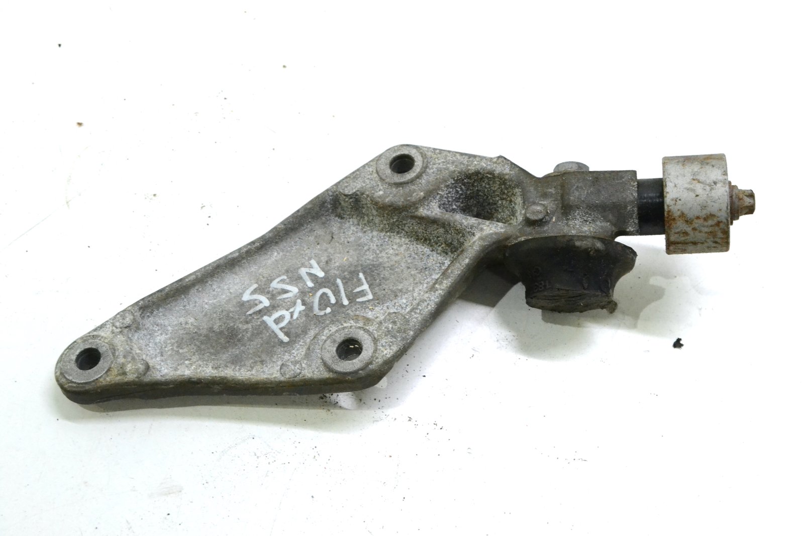 6788559 6850715 Кронштейн bmw F10 F01 F07 F13 