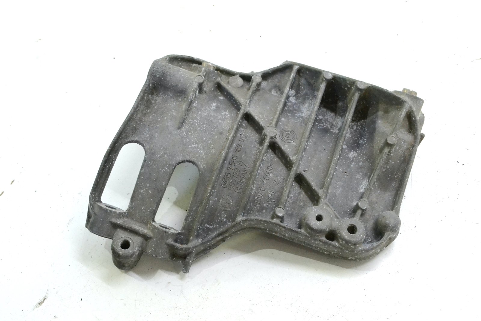 6455758 7585167 Кронштейн bmw F01 F07 F15 F20