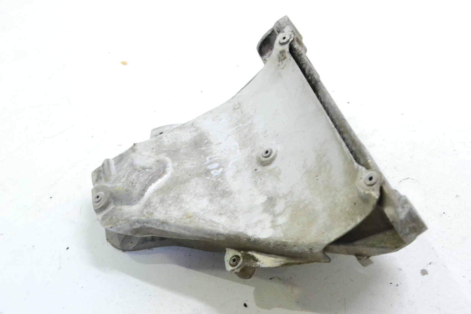 6790022 Кронштейн bmw E70 E71 