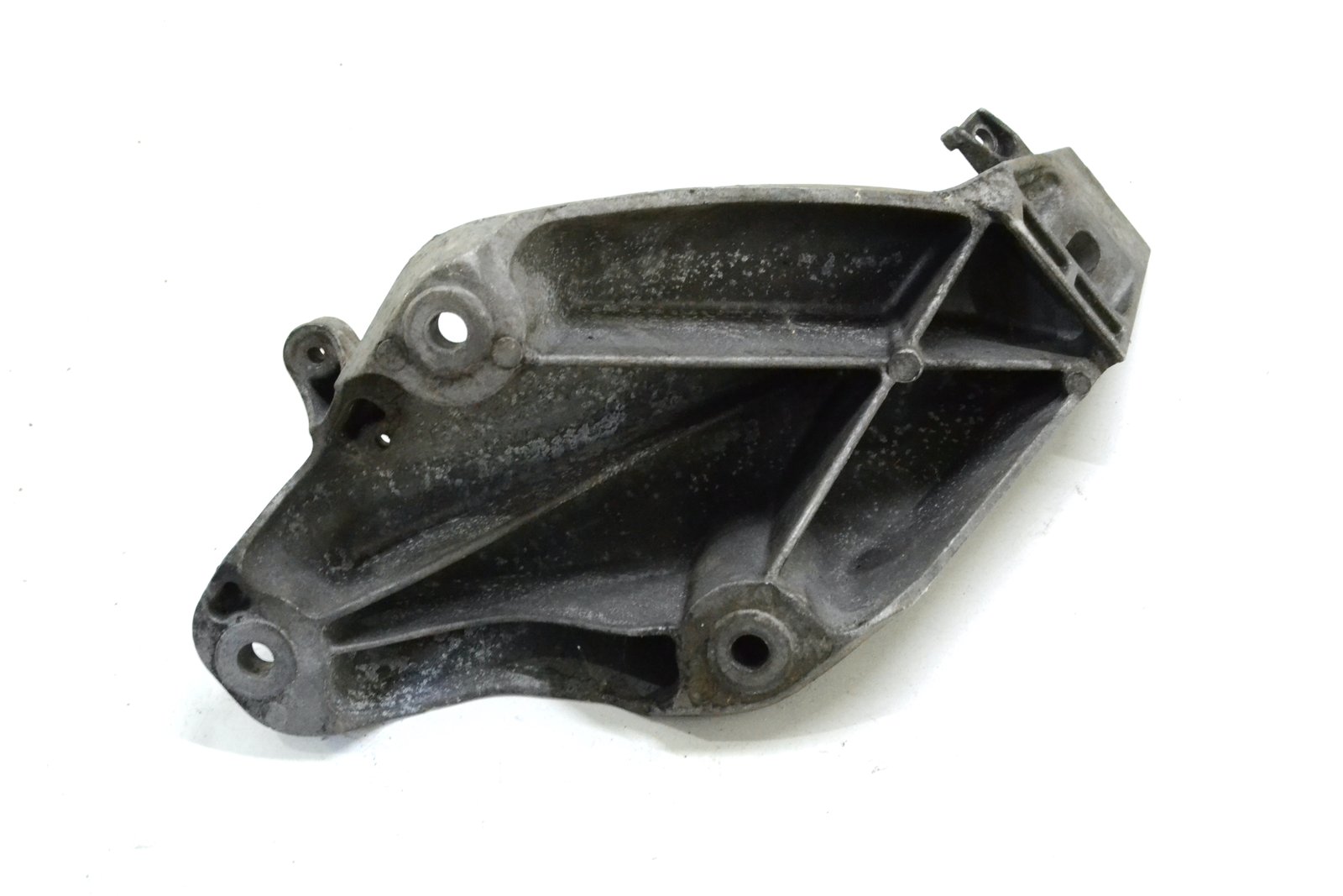 6772679 6787489 Кронштейн bmw E70 E71 (m57n2)