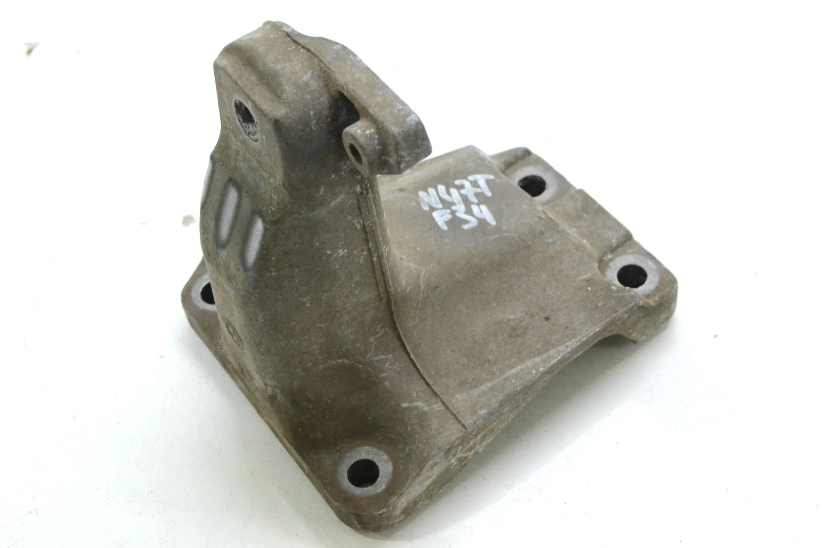 6788612 Кронштейн bmw F20 F30 F36 (n47n)