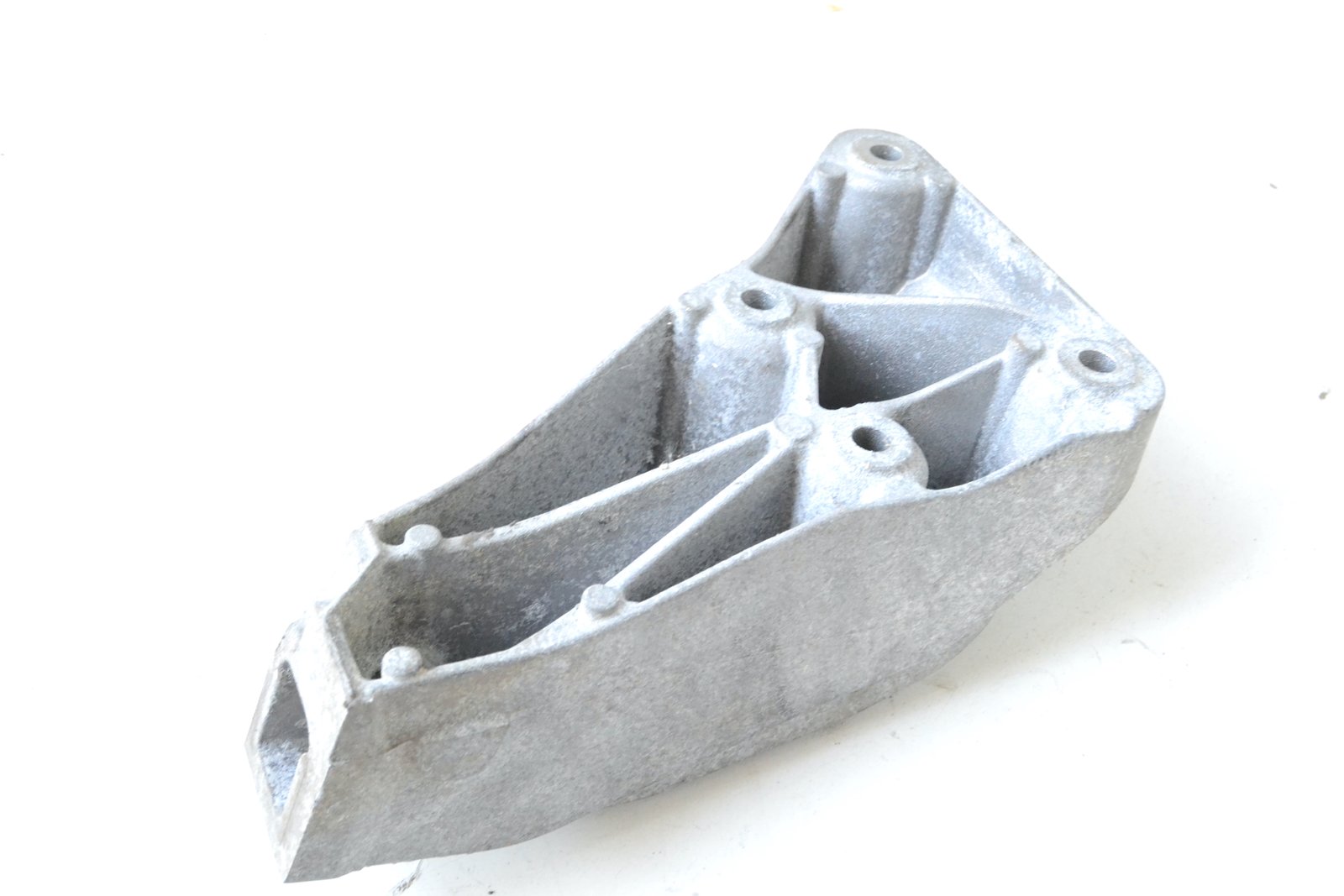 6794167 Кронштейн bmw F10 F11 (n20 n26)