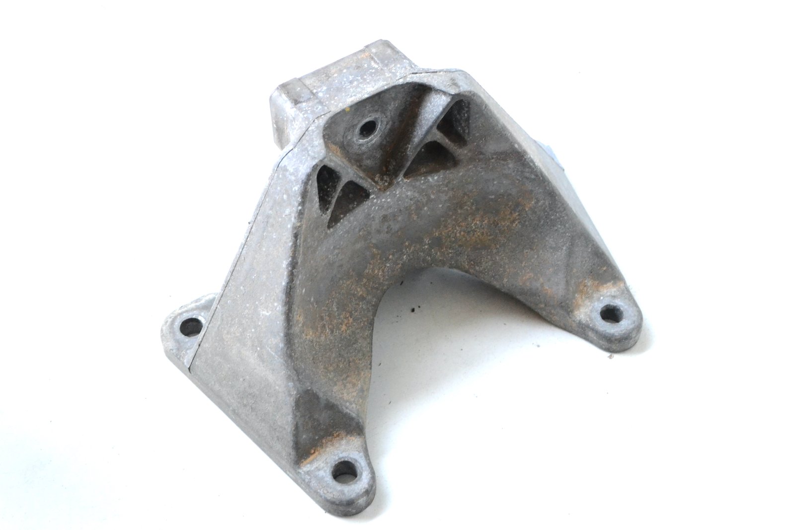 6761107 Кронштейн bmw E64 (m57n2) cabrio