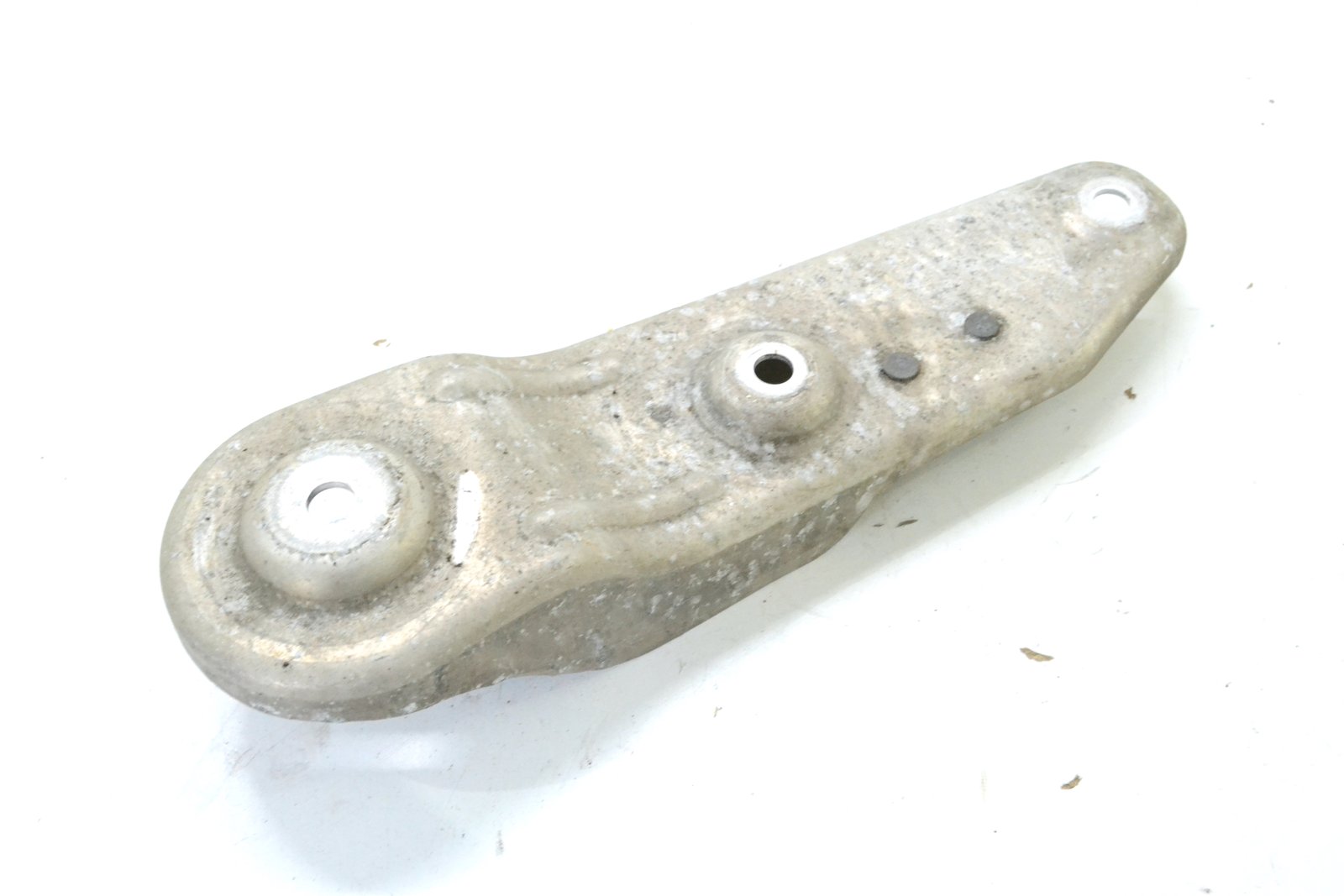 6776149 Кронштейн bmw F06 F07 F11 F12 