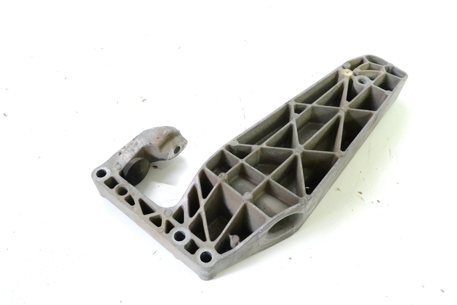 6786567 Коронштейн bmw F25 F26