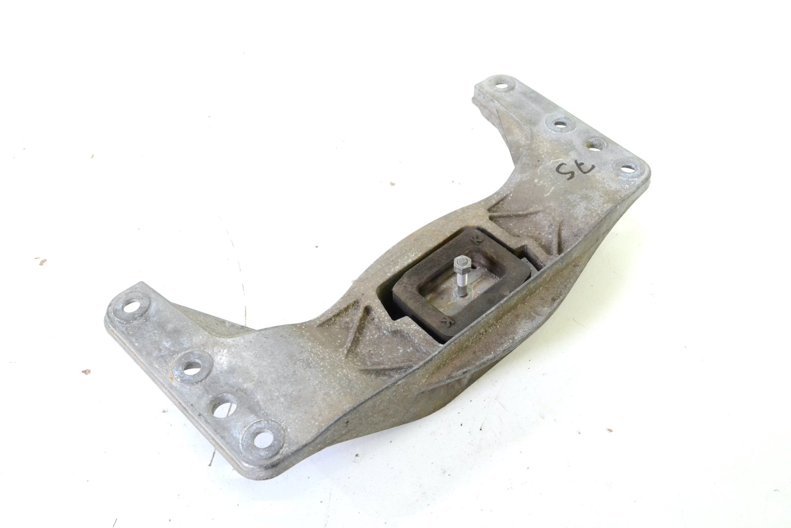 6761106 Кронштейн bmw E63n E64n (m57n2)