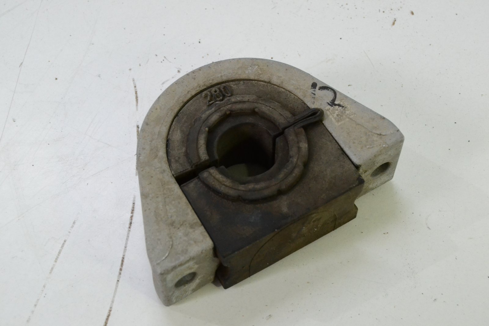 6865709 bmw G05 G11 G07 G30