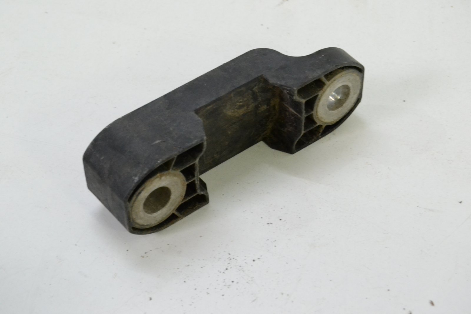 6861471 bmw F90 G11 G15 G30