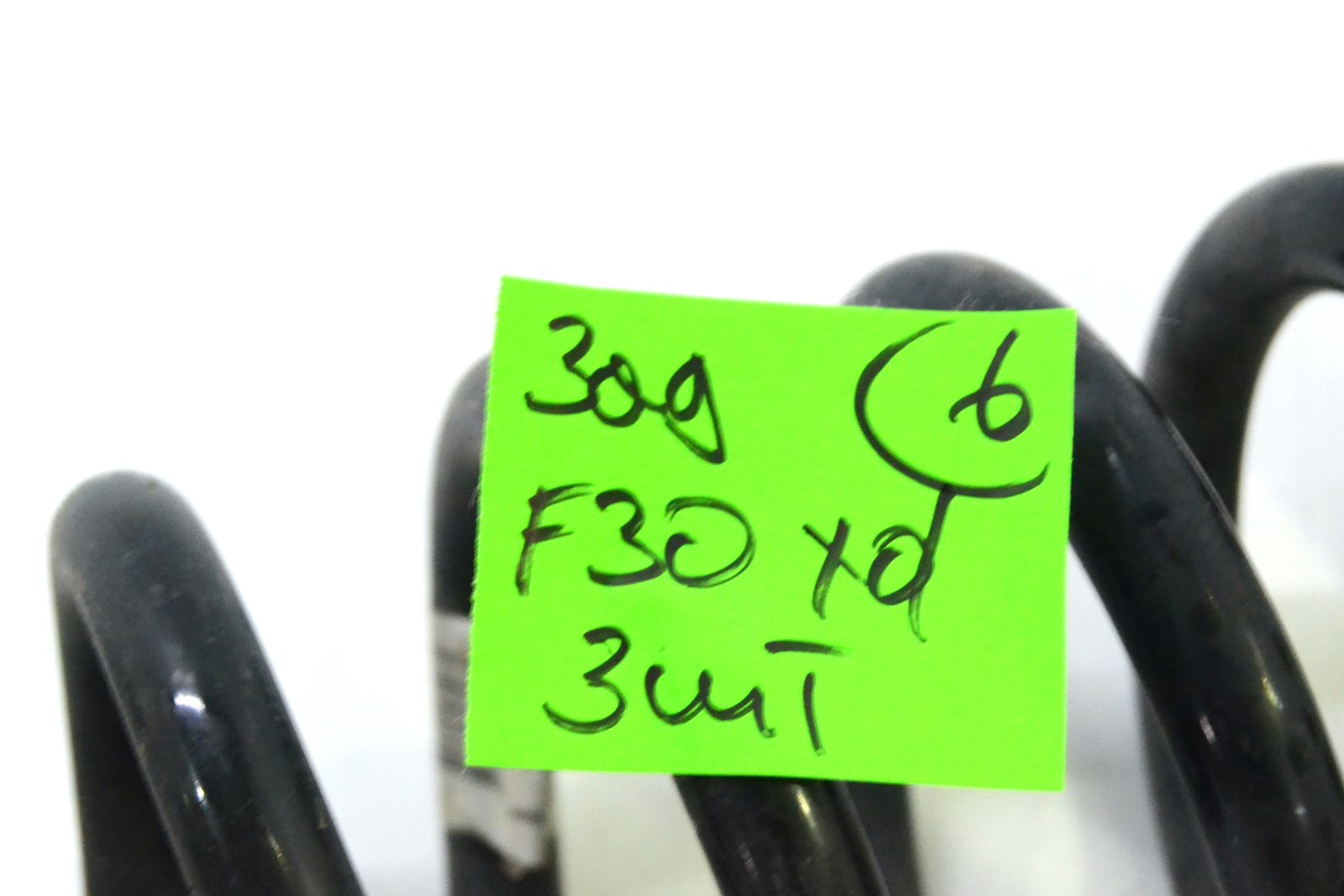 Пружина задня bmw F30 4wd