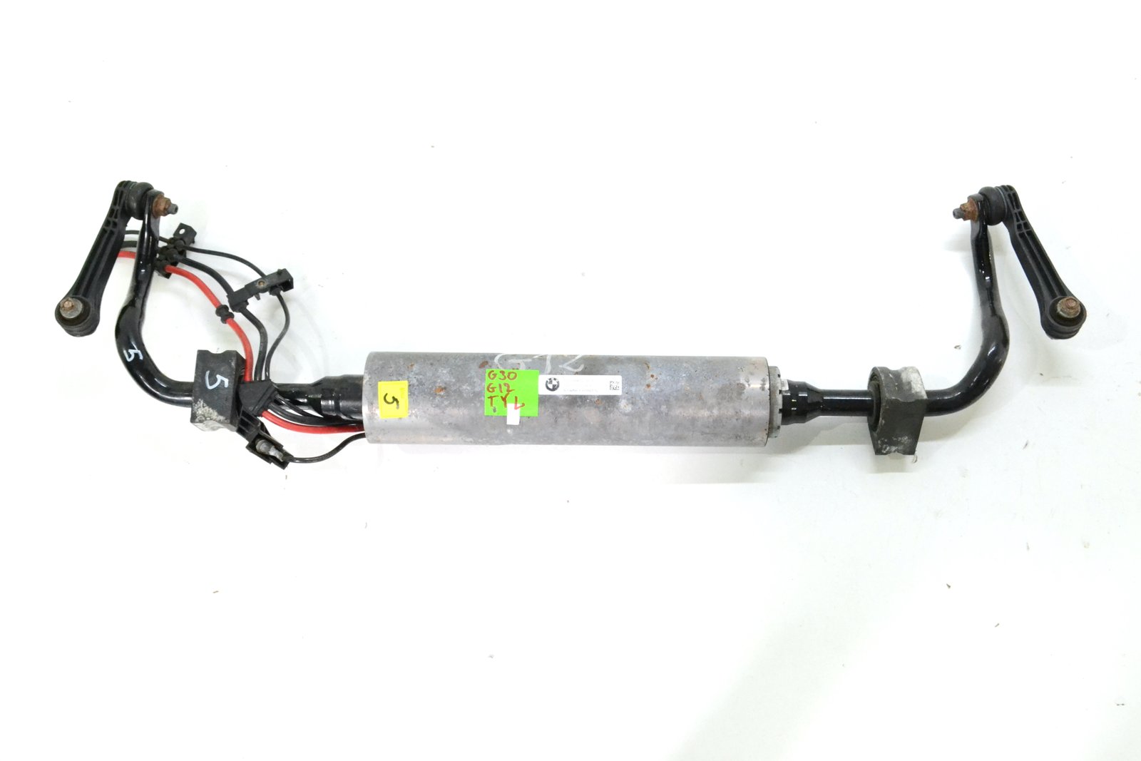 6884052 Активний стабілізатор bmw G11 G30 G12 G32 4wd