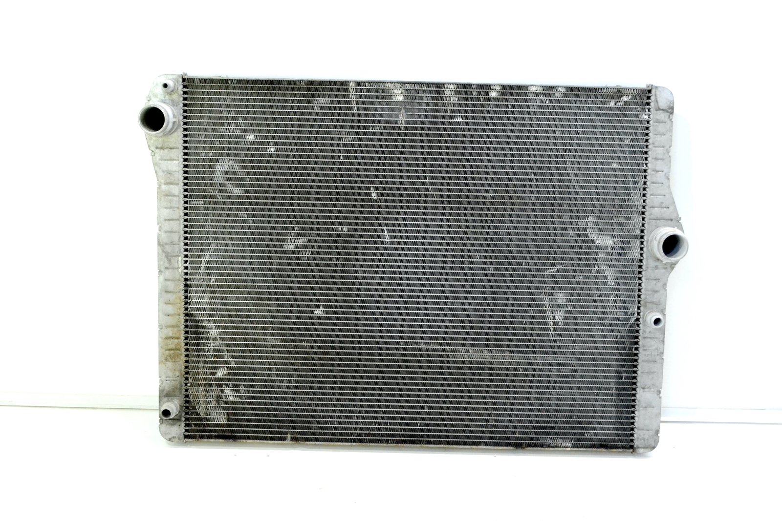 7601831 Радіатор bmw F07 F10 F13 (n63)