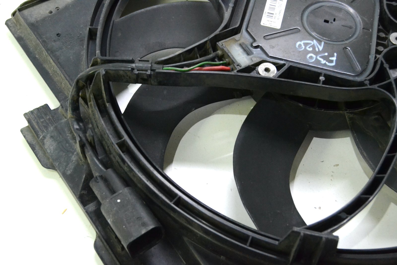 7608407 Вентилятор bmw F30 F31 (n20)