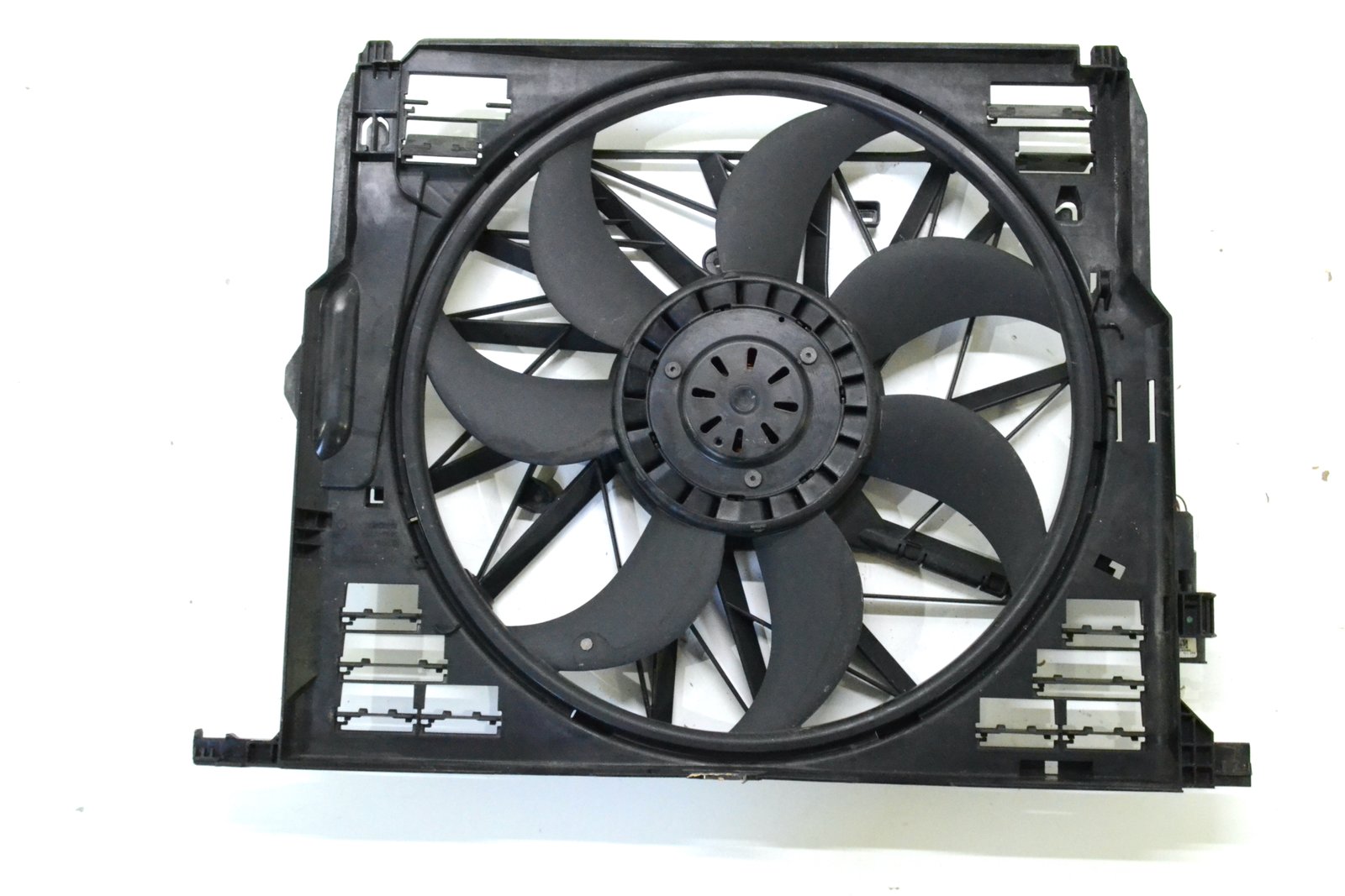 8509740 7575682 Вентилятор bmw F10 F11 (n47) 520d