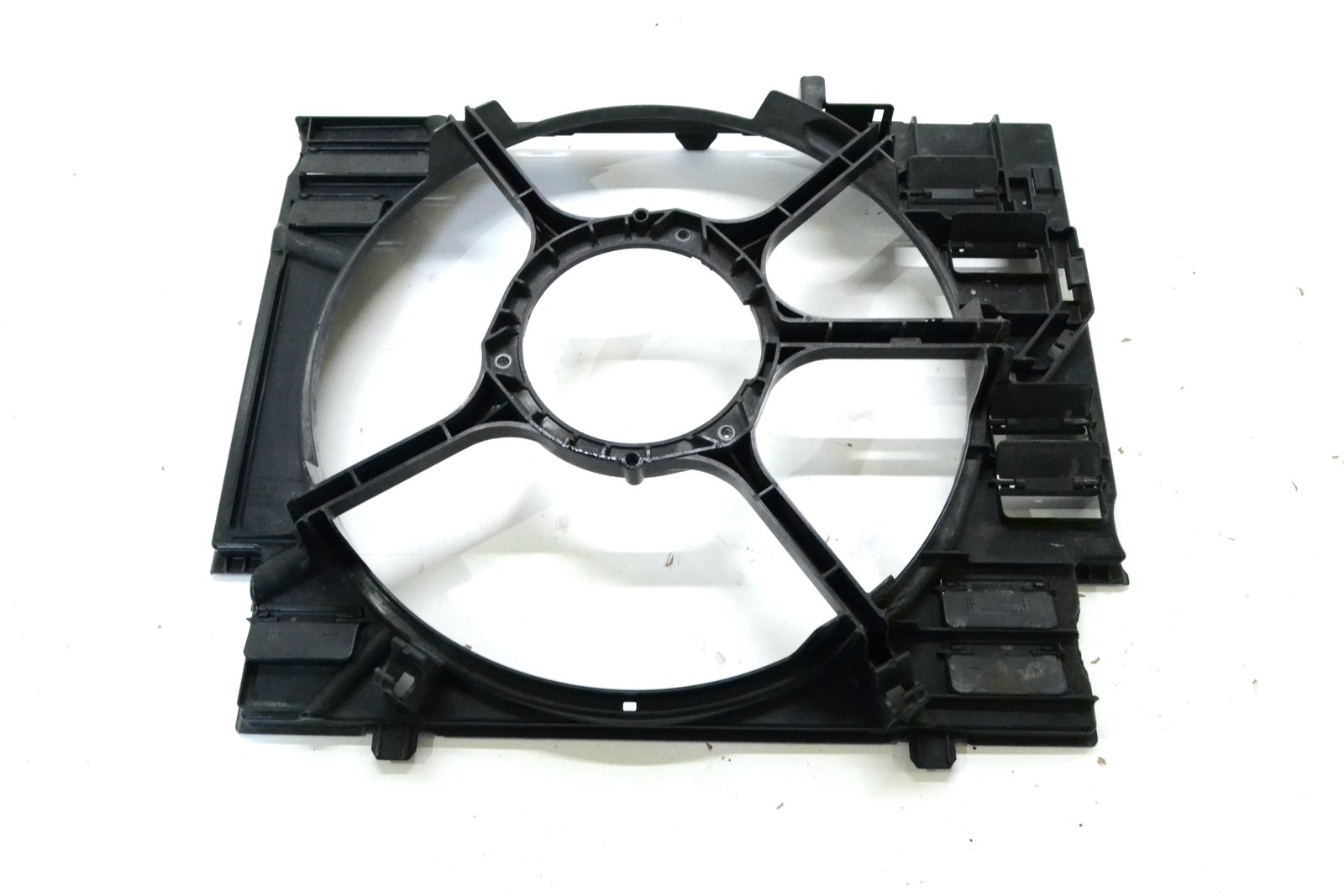 8508251 7796832 Корпус bmw E60 E61 (m57 n47)