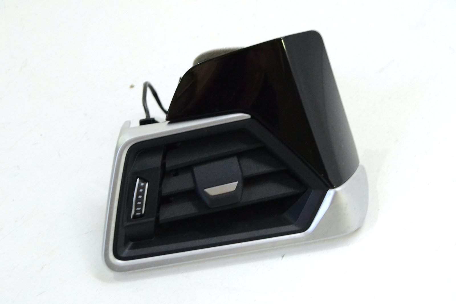 6848617 Декор bmw G20 G21 G22 (piano black)