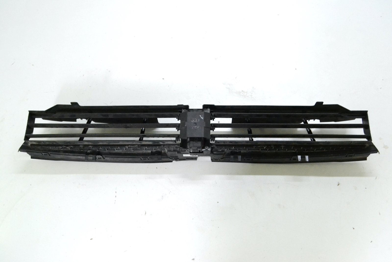 9464208 Жалюзі bmw G30 G31