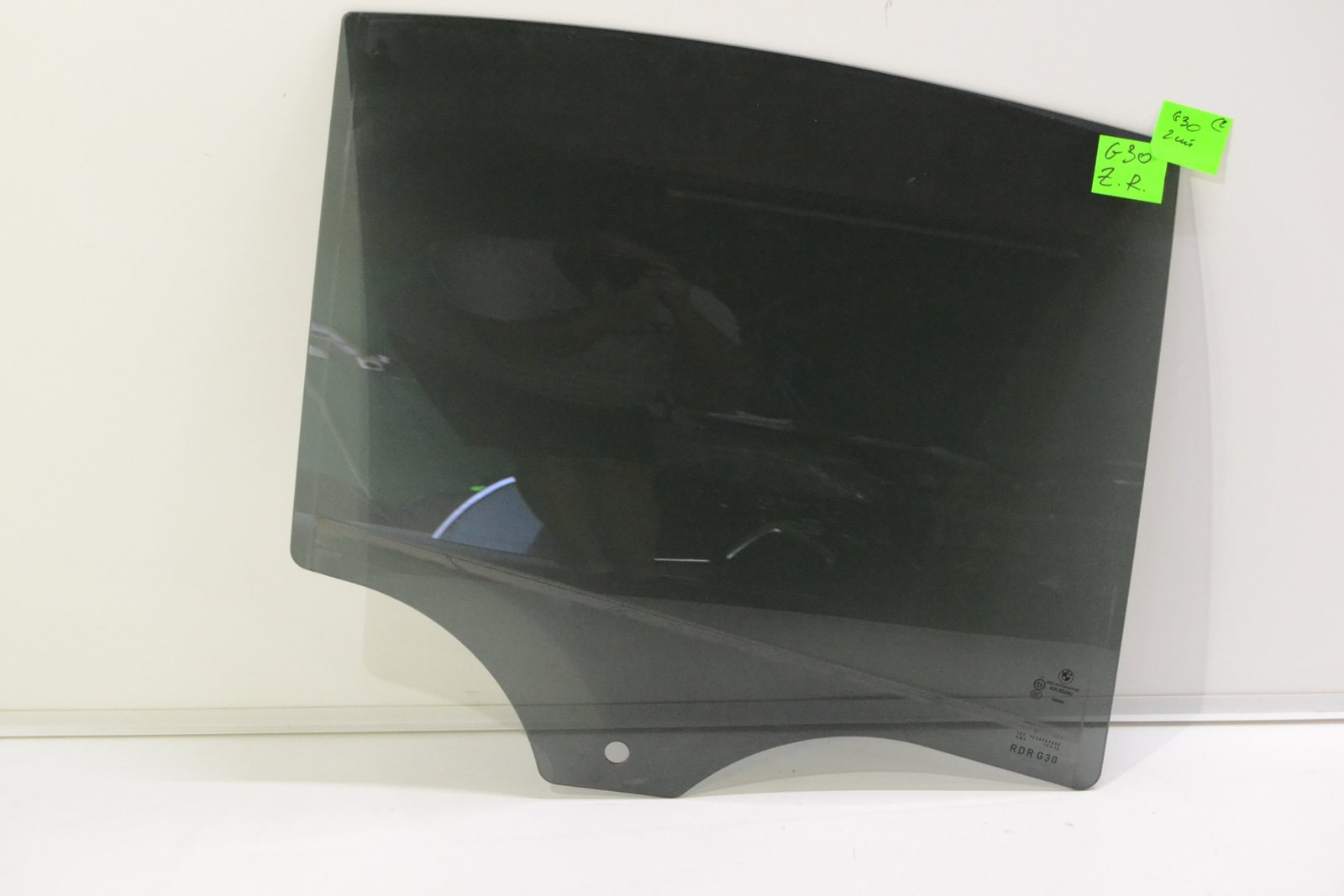 7375194 7375190 Cкло bmw G30 