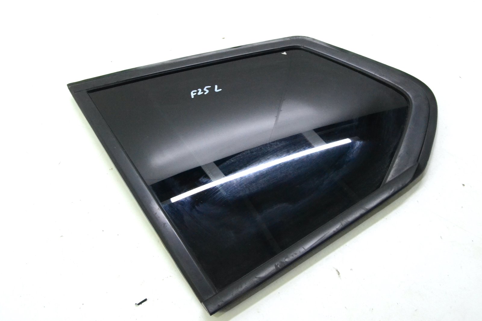 7248147 7205626 Форточка bmw F25 