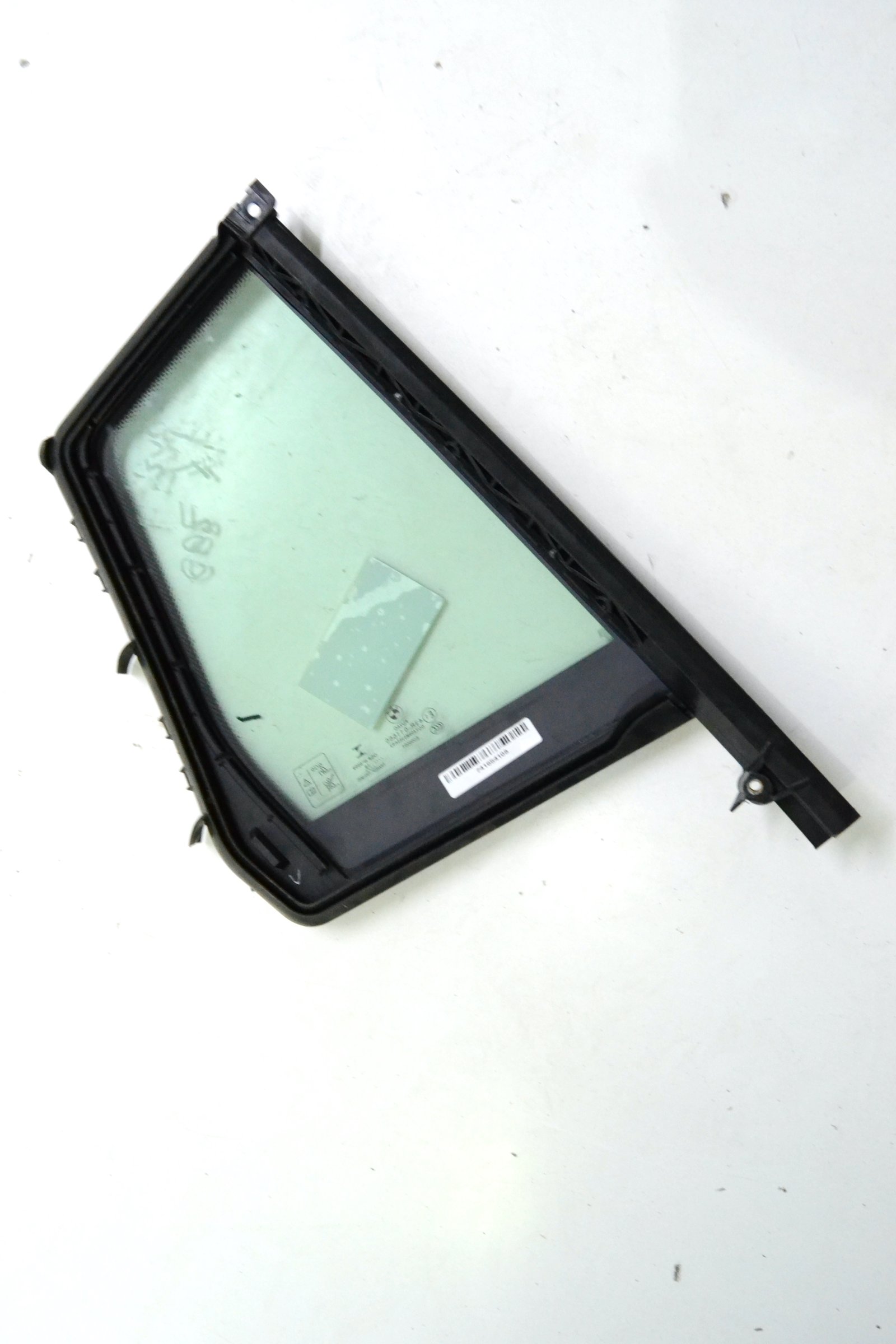 7416541 Форточка bmw G02 F98 18