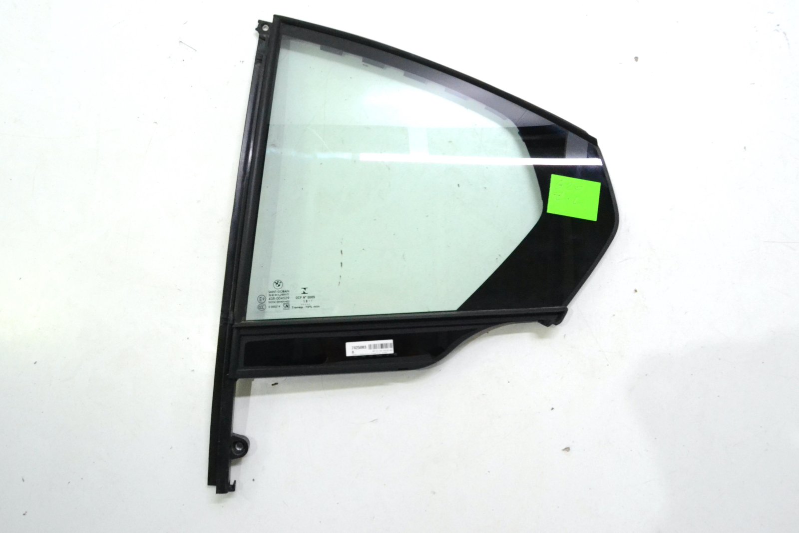 7425083 Форточка bmw G20 18