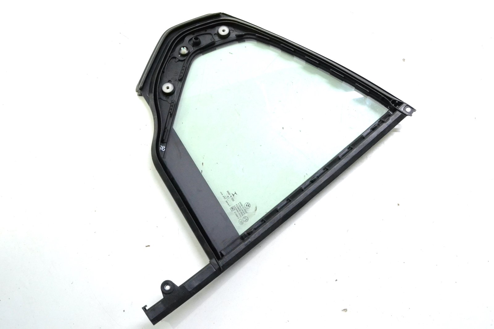 7425083 Форточка bmw G20 18