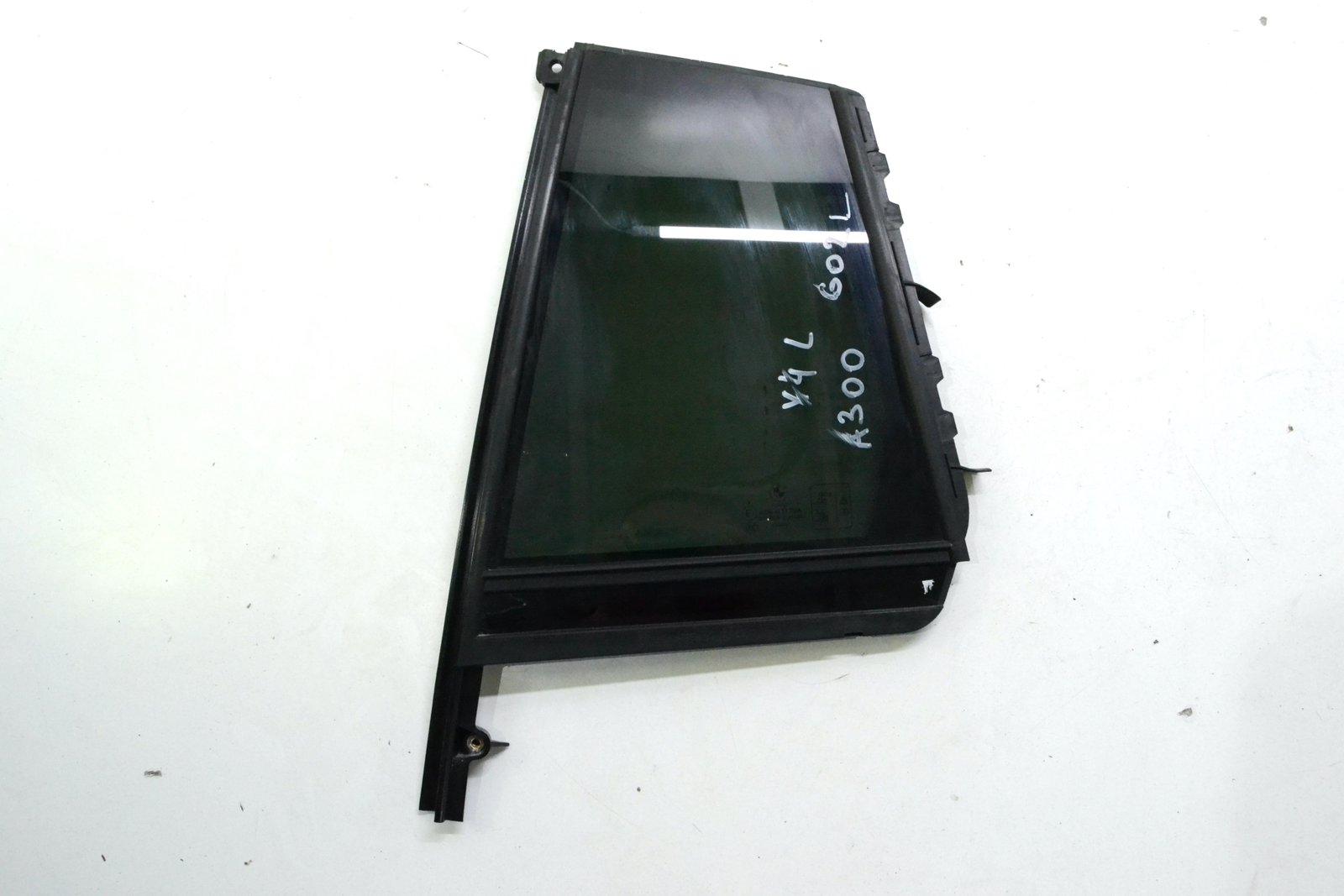 7416543 Форточка bmw G02 F98 