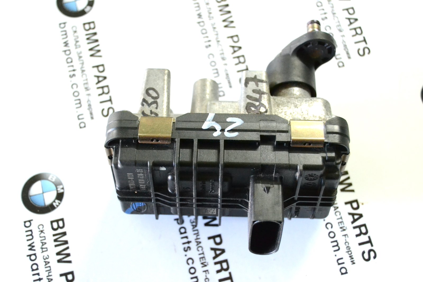 7978630 6NW010430 bmw G30 (b47 2.0d) Hella