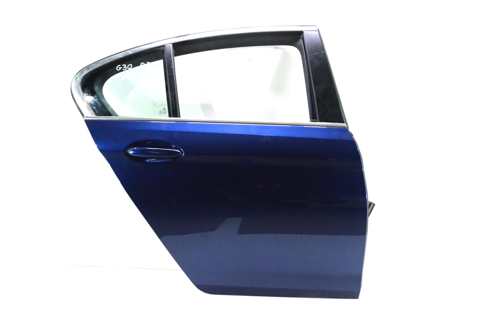 7408964 Двері задня права bmw G30(c10)
