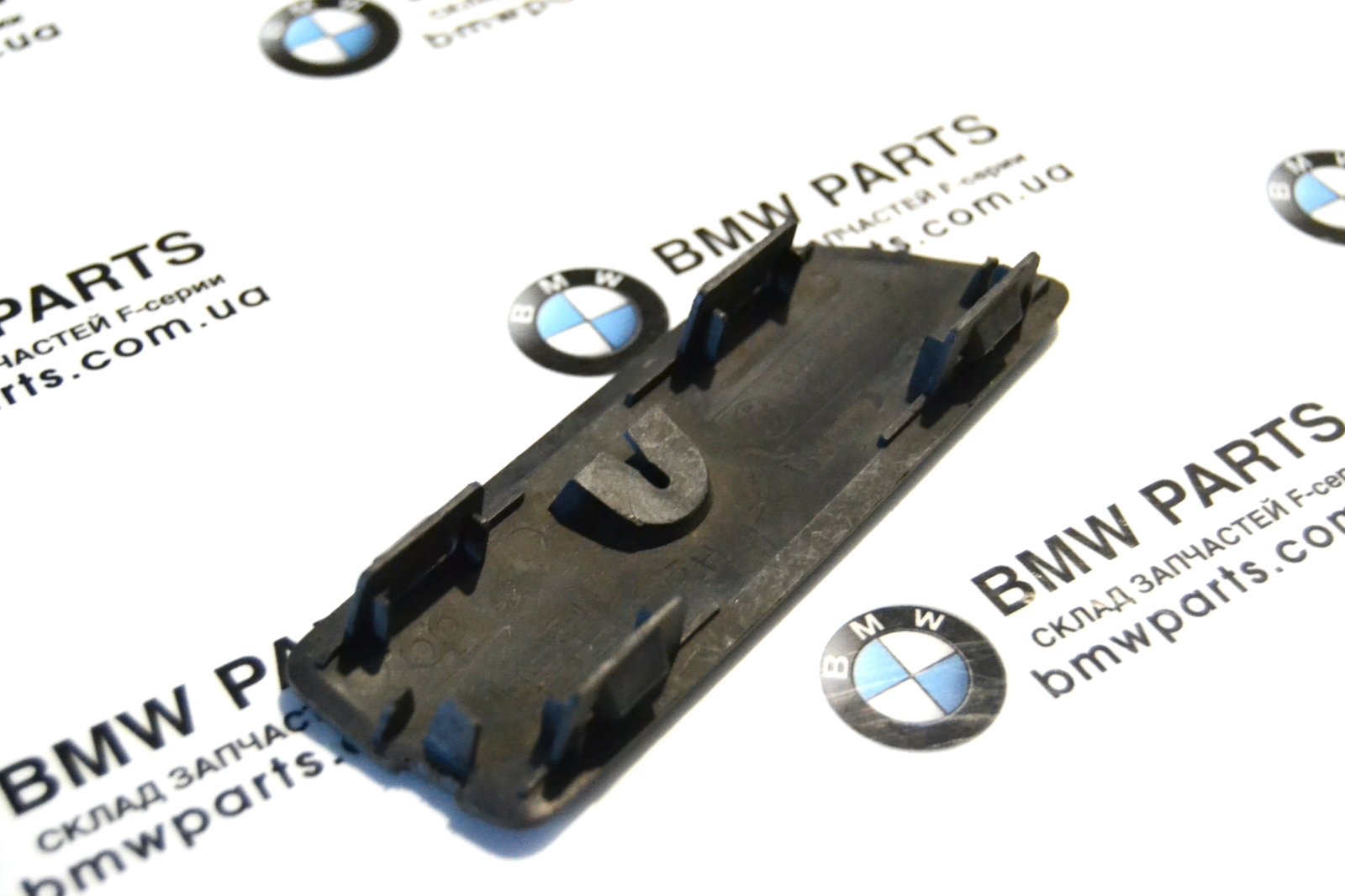 7116672 bmw E53