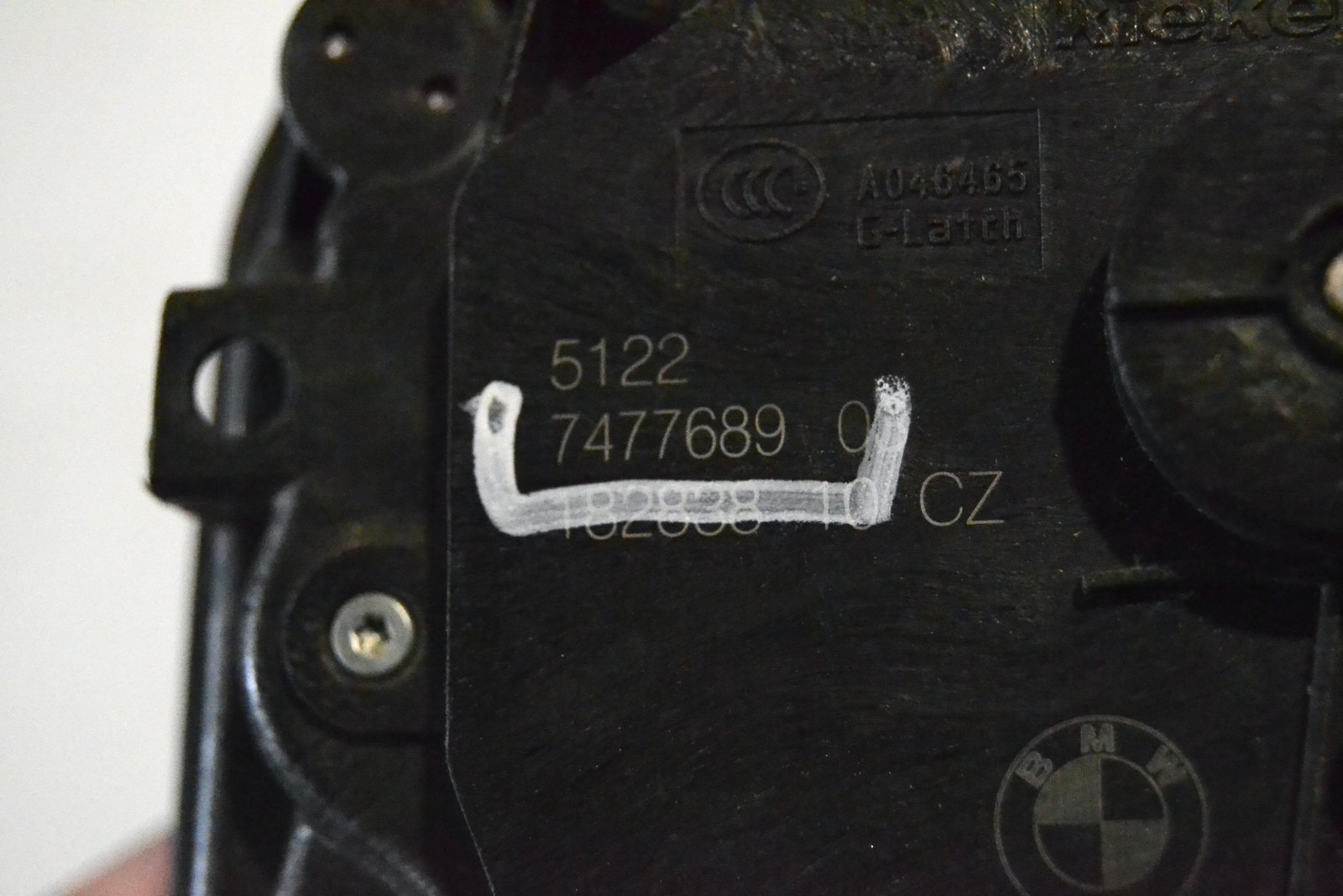 7477689 bmw G30 G31 G32