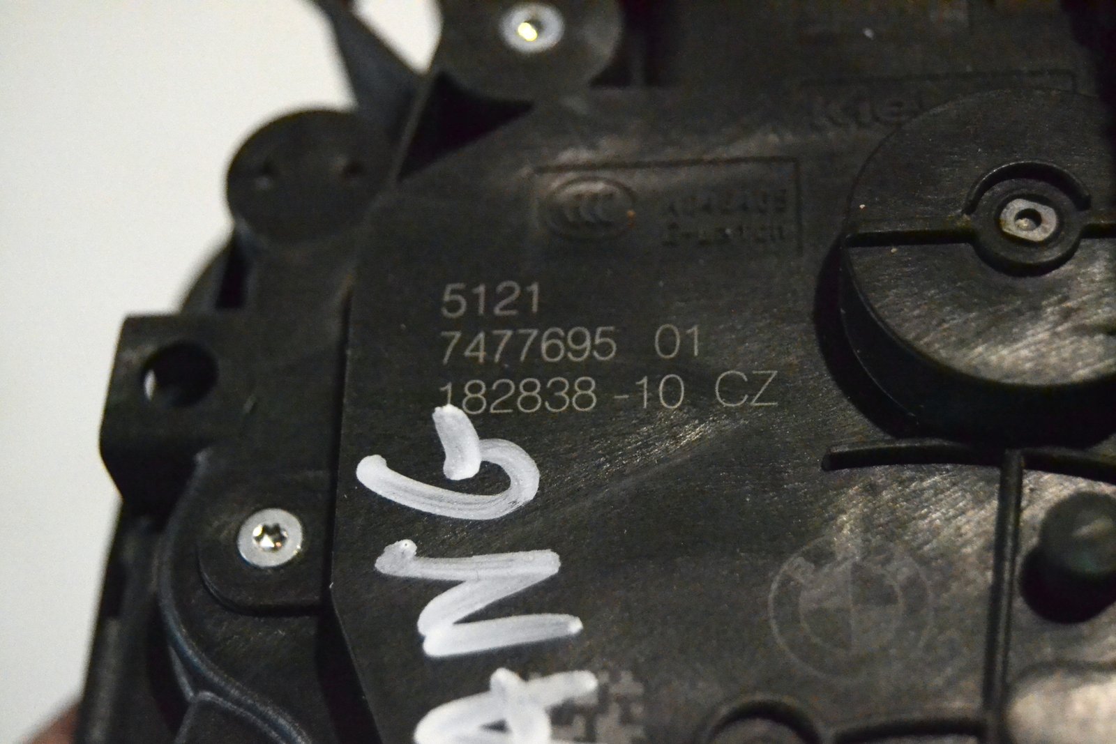 7477695 bmw G30 G31 G32 